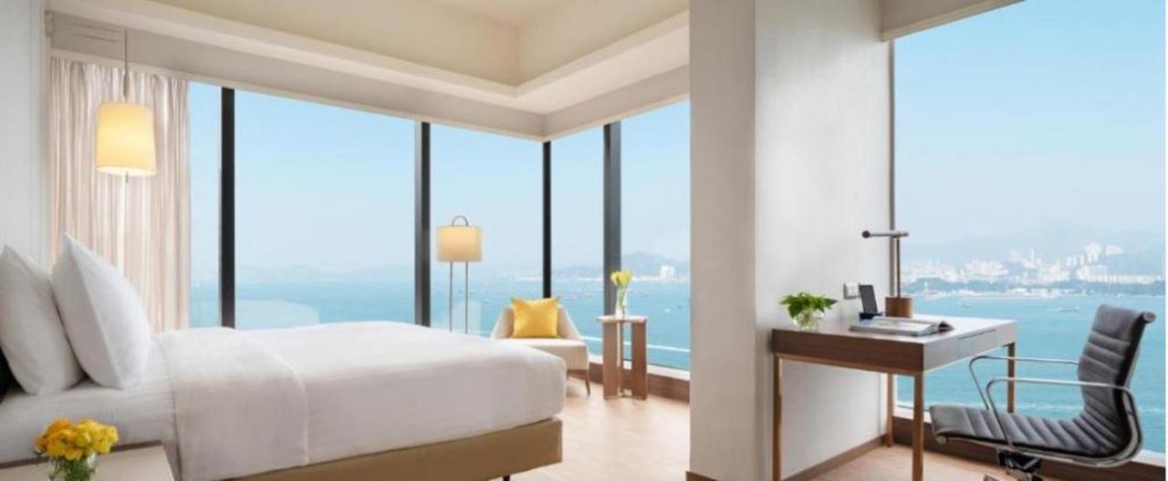 Deluxe Harbour View Suite
