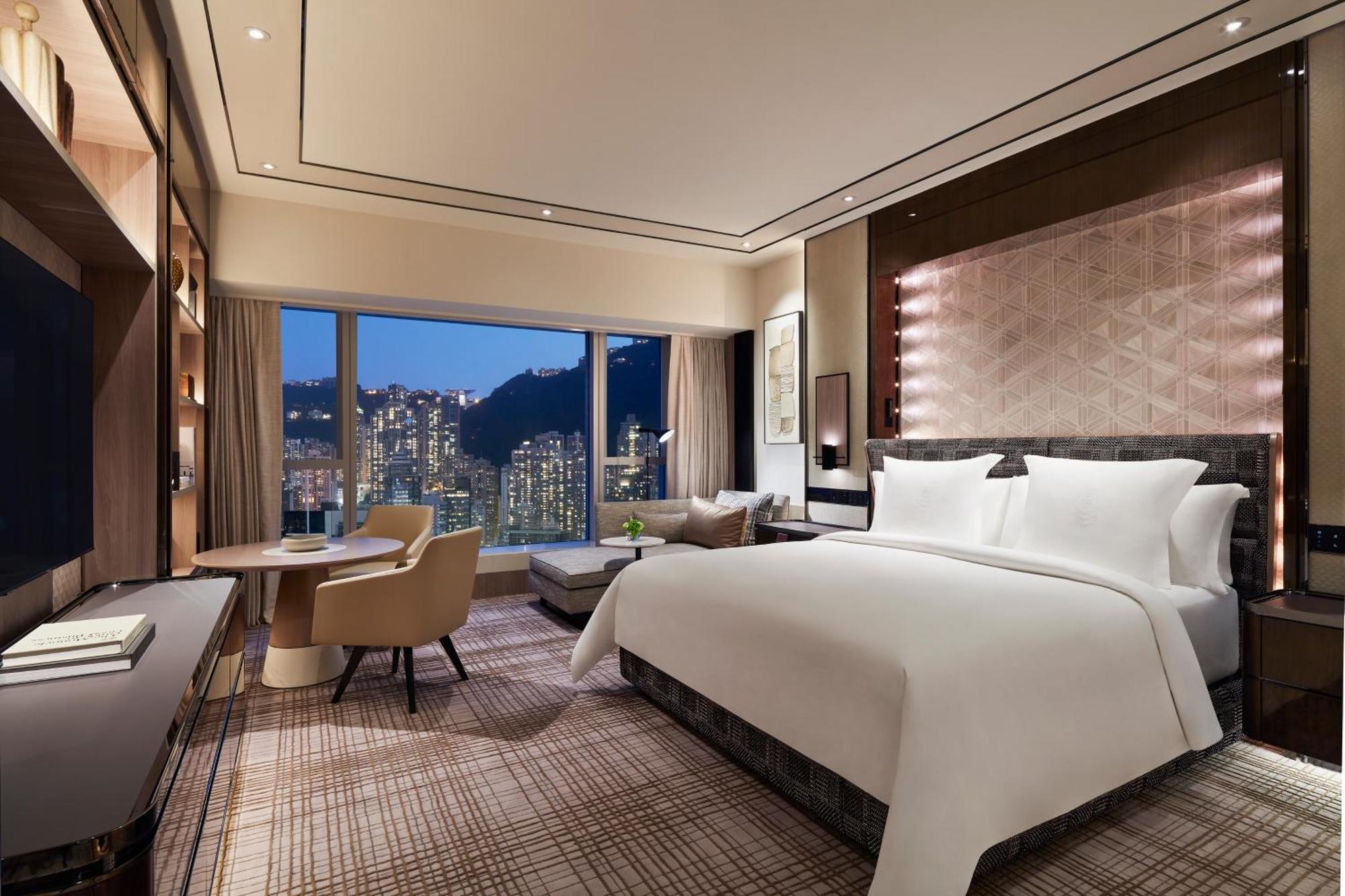 Deluxe Peak-View Room King,1553937013:JPEG