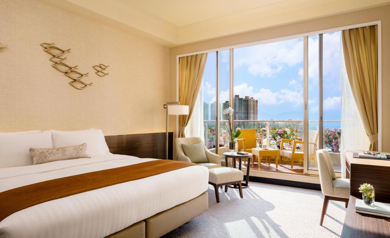 Deluxe Zimmer mit Kingsize-Bett, Meerblick und Balkon
