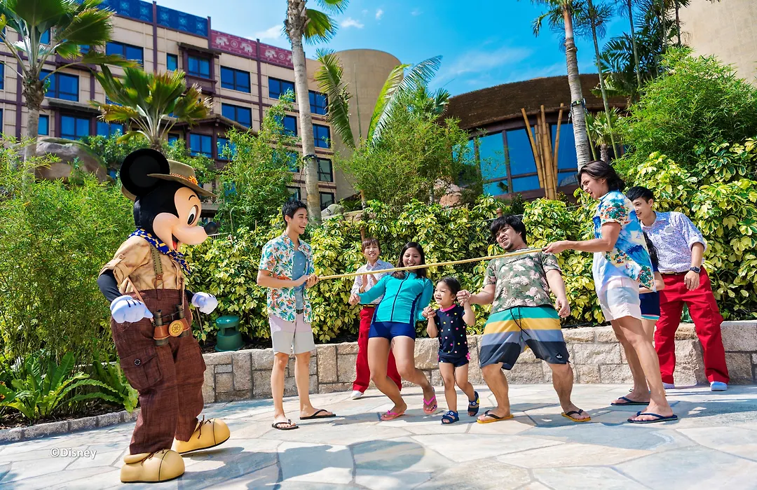 Disney Explorers Lodge-1